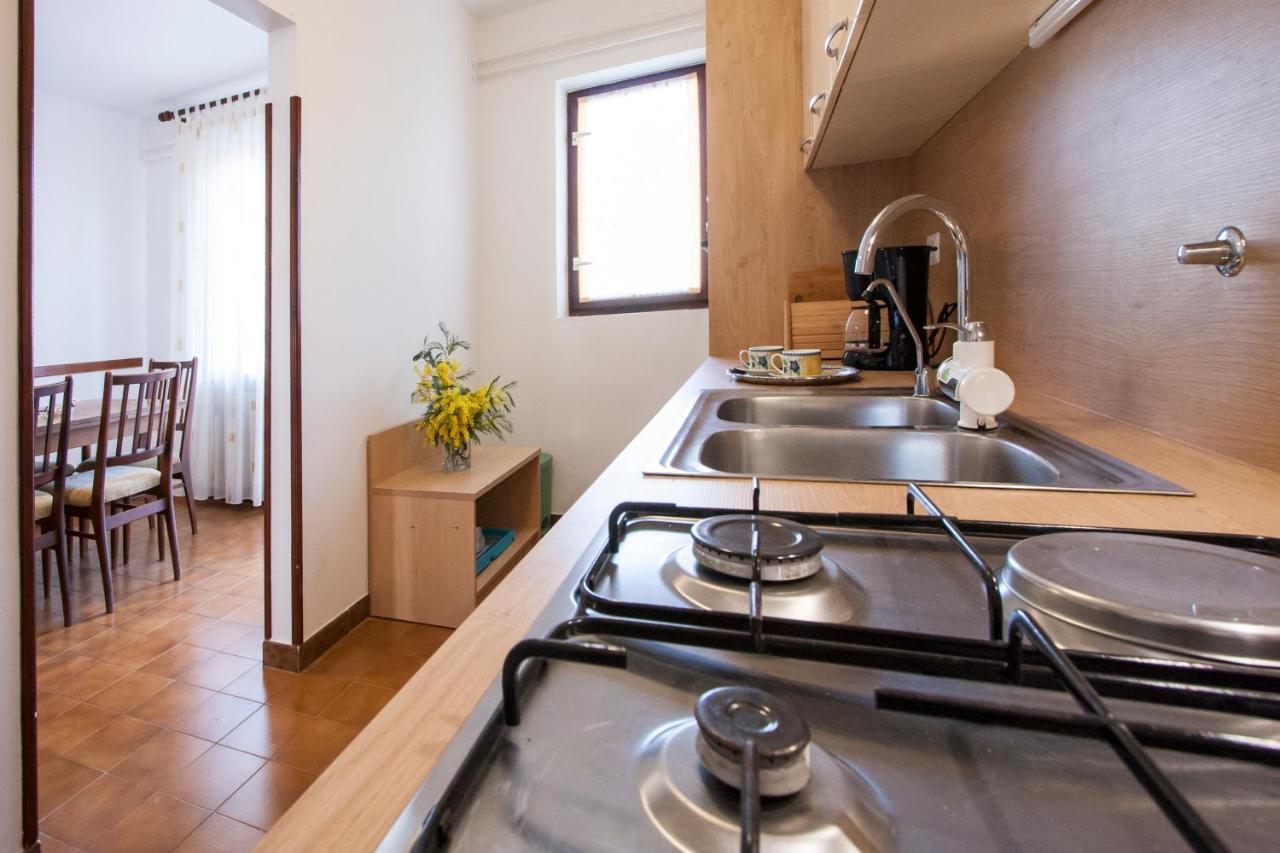 Apartment Nola By Rent Istria Porec Esterno foto