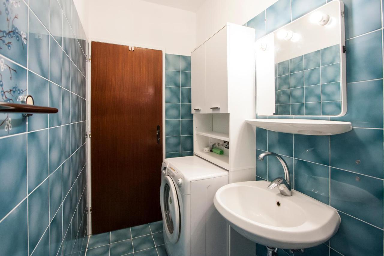 Apartment Nola By Rent Istria Porec Esterno foto