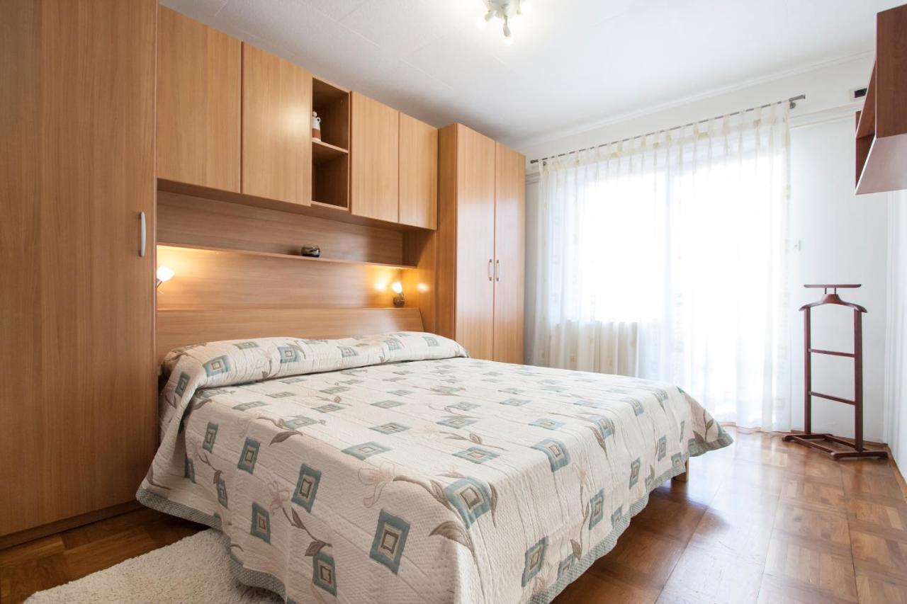 Apartment Nola By Rent Istria Porec Esterno foto