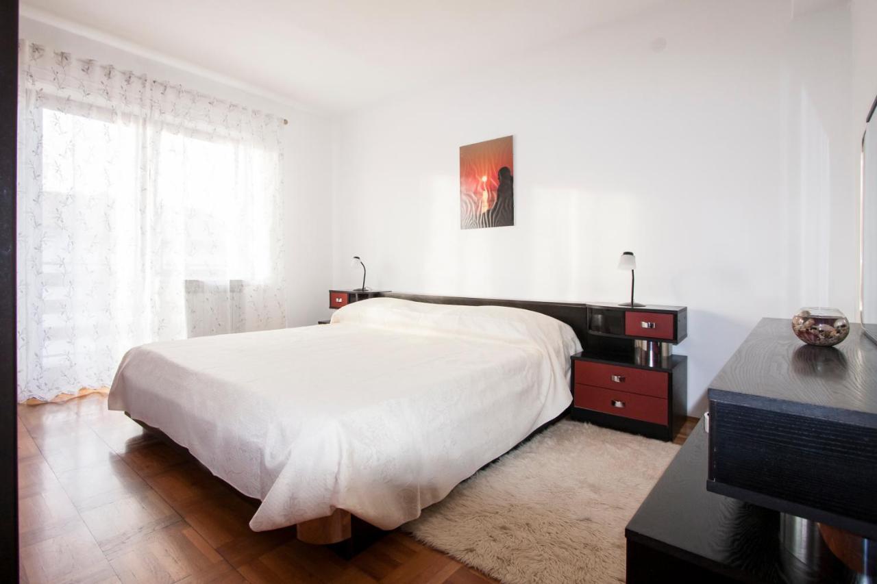 Apartment Nola By Rent Istria Porec Esterno foto