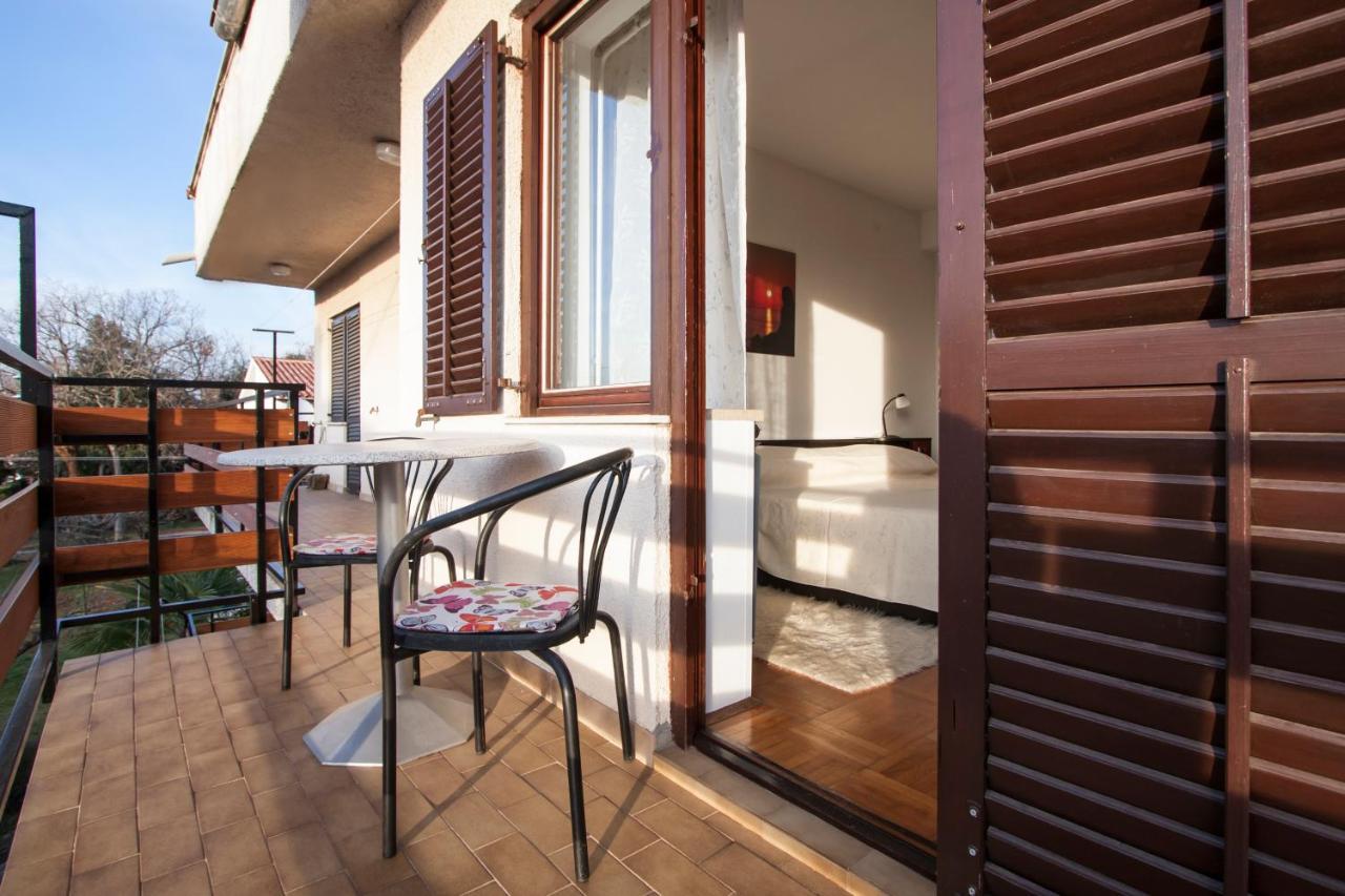 Apartment Nola By Rent Istria Porec Esterno foto